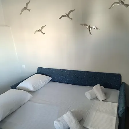 Apartment Kleris 11 *