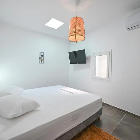 Kleris 11 Apartment *